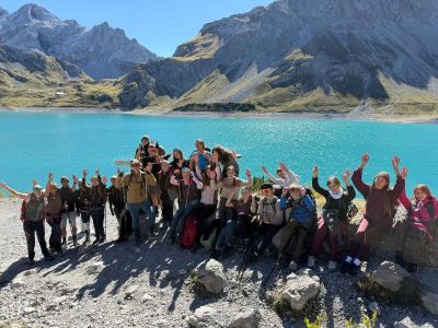 Gruppenbild_See_800x600.jpg