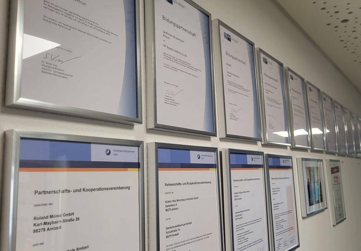 Urkunden unserer Kooperationspartner